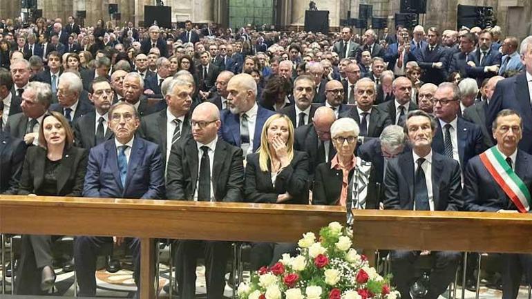 Berluskoni ilə əlvida