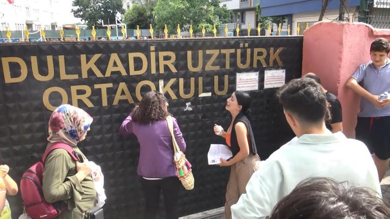 Sınava geç kalınca kapıya tırmanarak içeriye girmeye çalıştı