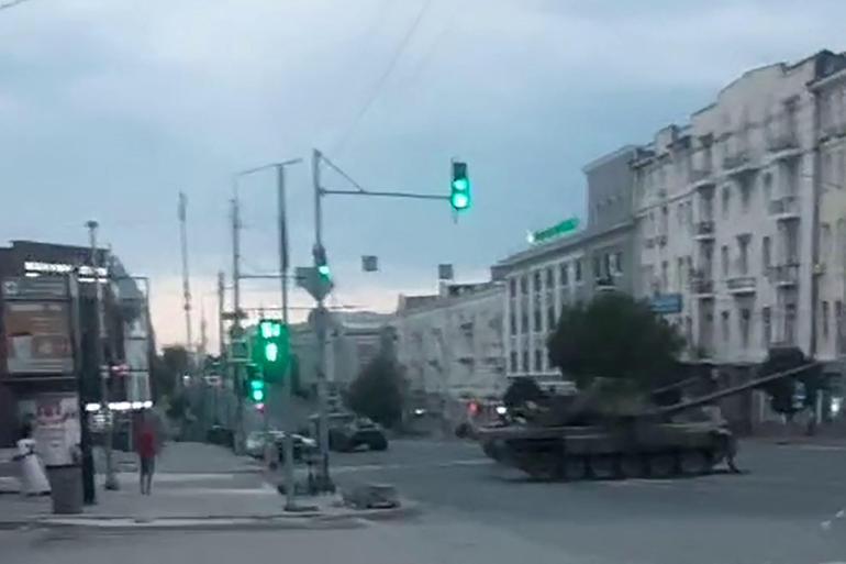 Son dakika haberi... Rusya-Wagner krizinde son durum: Wagner güçleri ilerleyişi durdurdu Prigojin: Üslerimize dönüyoruz