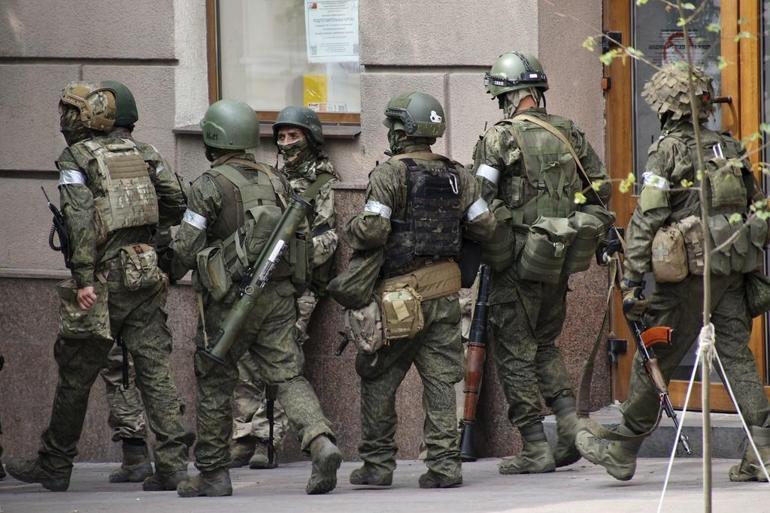 Son dakika haberi... Rusya-Wagner krizinde son durum: Wagner güçleri ilerleyişi durdurdu Prigojin: Üslerimize dönüyoruz