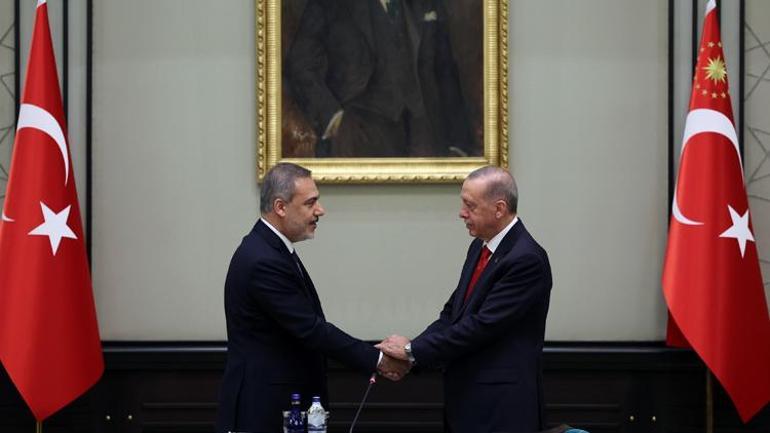 Cumhurbaşkanı Erdoğandan Hakan Fidana üstün hizmet madalyası