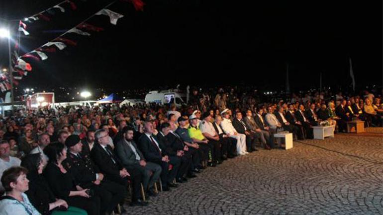 Kocaeli Gölcükte anıldılar... 17 Ağustos depreminin 24üncü yılında anma töreni düzenlendi