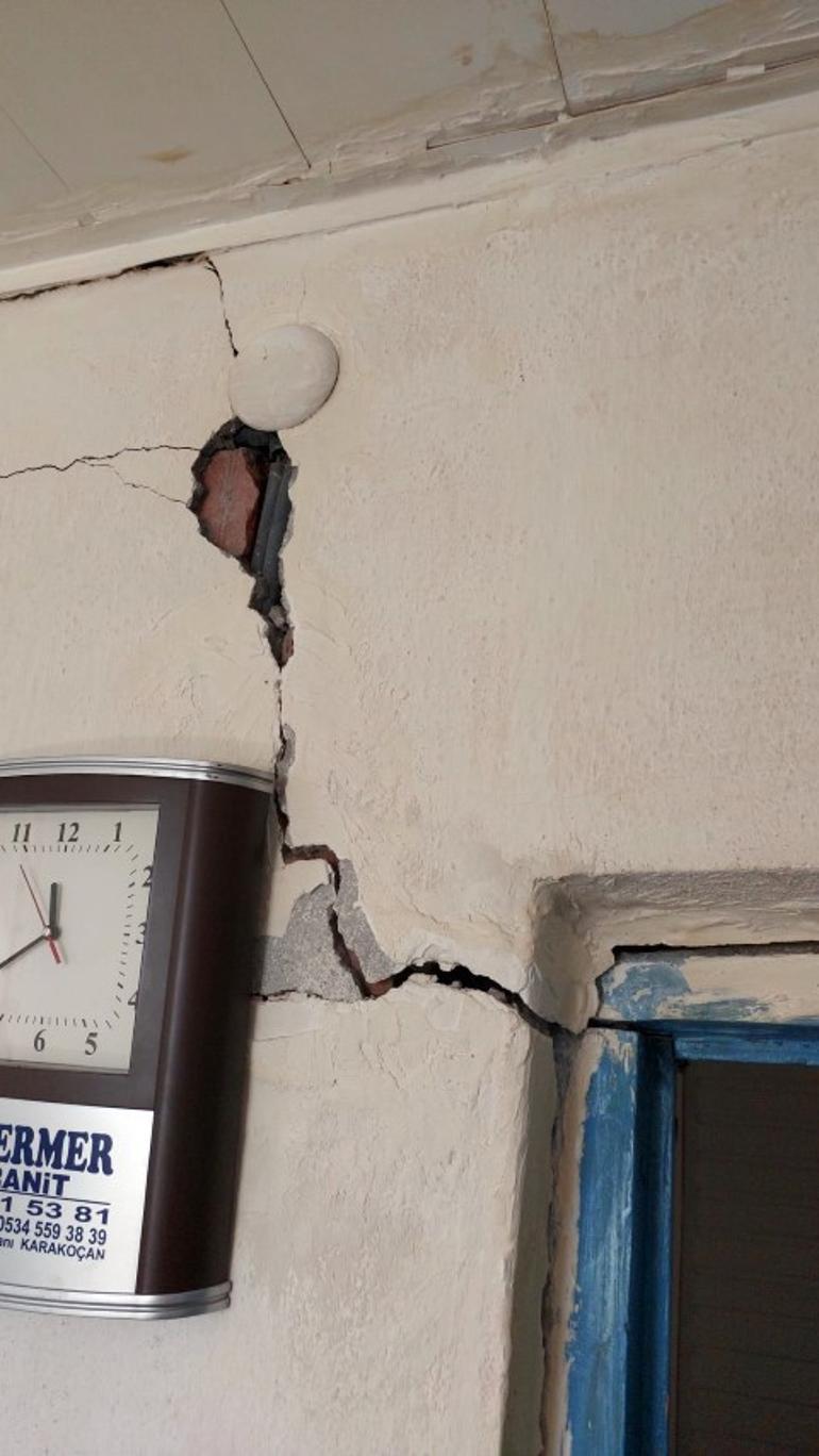 Bingölde 4.2 büyüklüğünde deprem... Prof. Dr. Şükrü Ersoy: Herhangi bir tehlikesi yok
