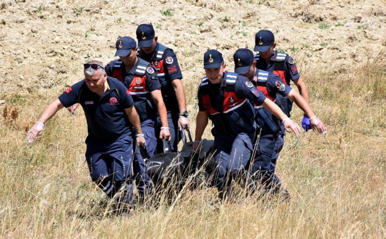 Dağa kaçan katil yakalanamadı, köylüler evini terk etti