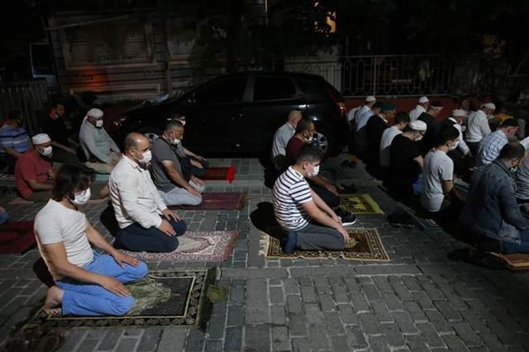 Son dakika... Tarihi gün 86 yıl sonra Ayasofyada ilk namaz