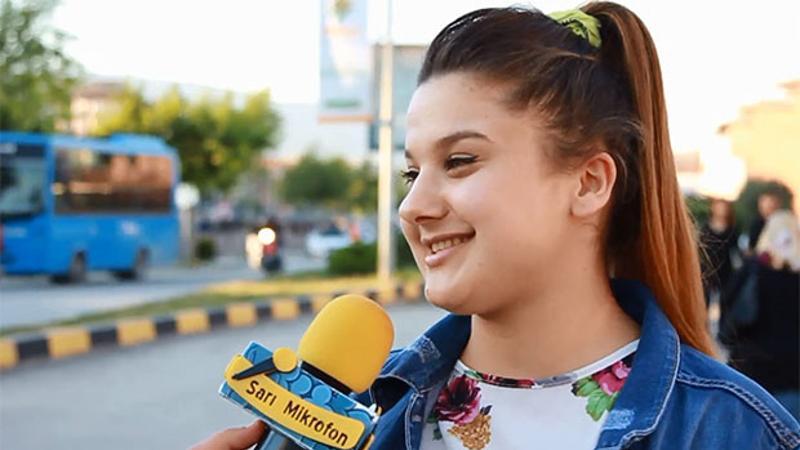 Sevdiğiniz kişinin geçmişine mi , geleceğine mi bakarsınız? | Sarı Mikrofon