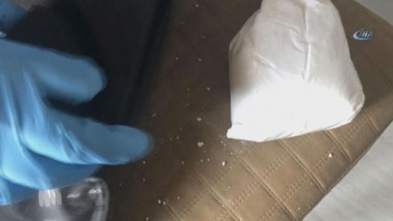 istanbul da gunluk kiralik evde yarim milyon degerinde kokain ele gecirildi son dakika haberleri