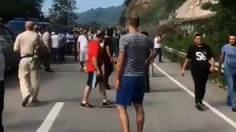 Taş ocağında patlatma heyelana yol açtı