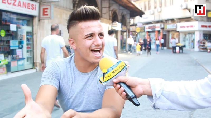 Eski patronunuzun taklidini yapar mısınız?