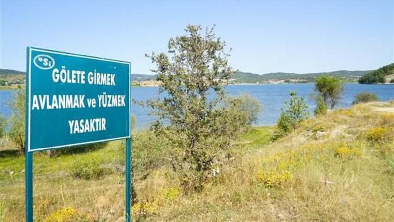Balık tutarken gölete düşen üç kişi boğuldu