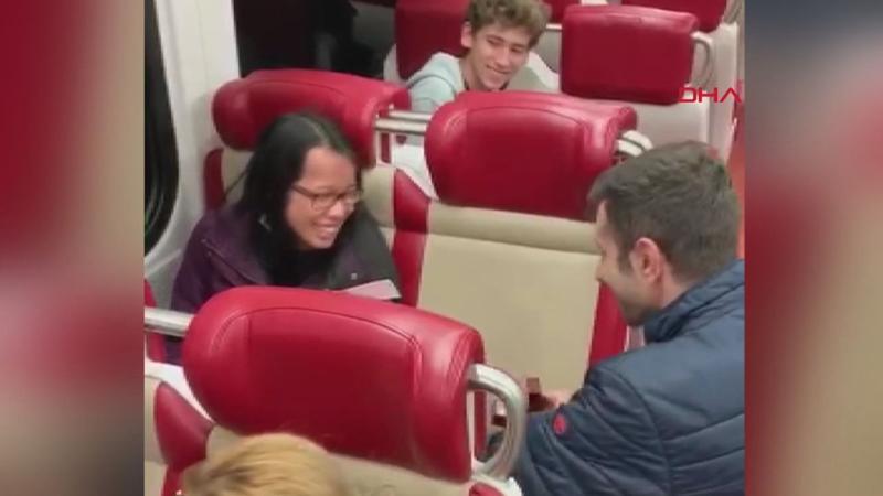 New York hızlı treninde sürpriz evlilik teklifi