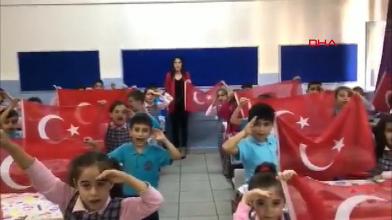 İlkokul öğrencilerinden Mehmetçiğe selam