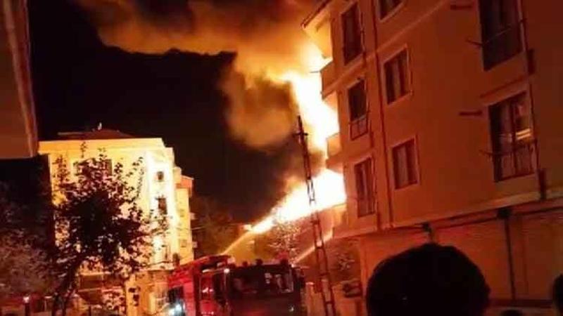 Ümraniye'de mobilya atölyesinde yangın