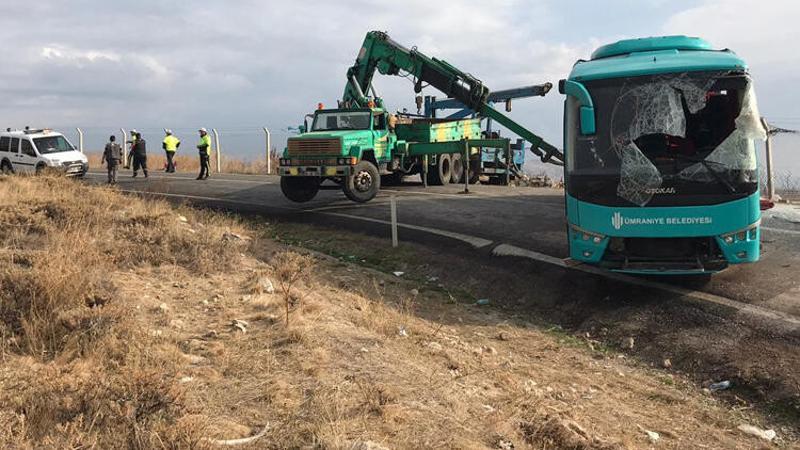 Cenaze yolunda feci kaza