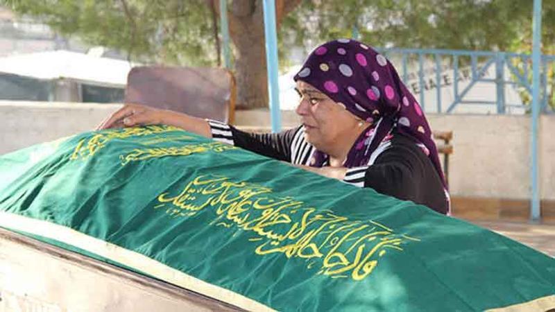 Üvey kardeşi tarafından öldürülen şahıs son yolculuğuna uğurlandı