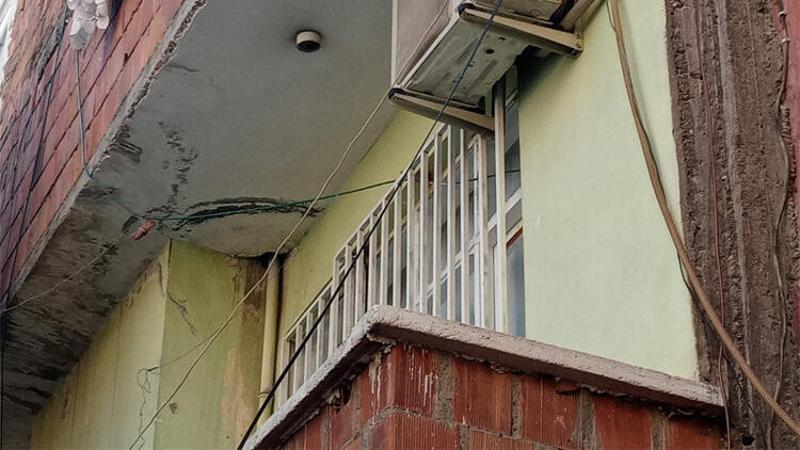 Uyuyan babasını boğazını keserek öldürdü
