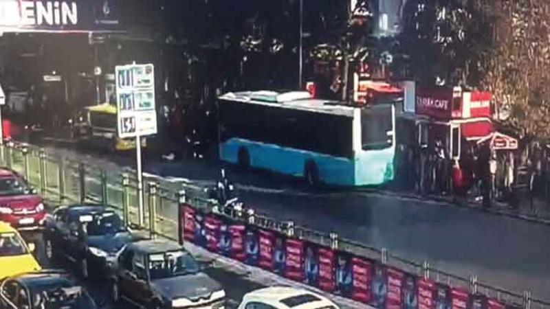 Beşiktaş'ta otobüs durağa böyle daldı