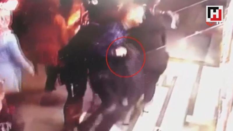 Laleli’de montunu kamufle ederek turistin cep telefonunu böyle çaldı