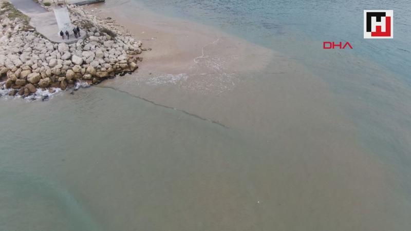 Karaburun'da denizde kum hırsızlığı iddiası