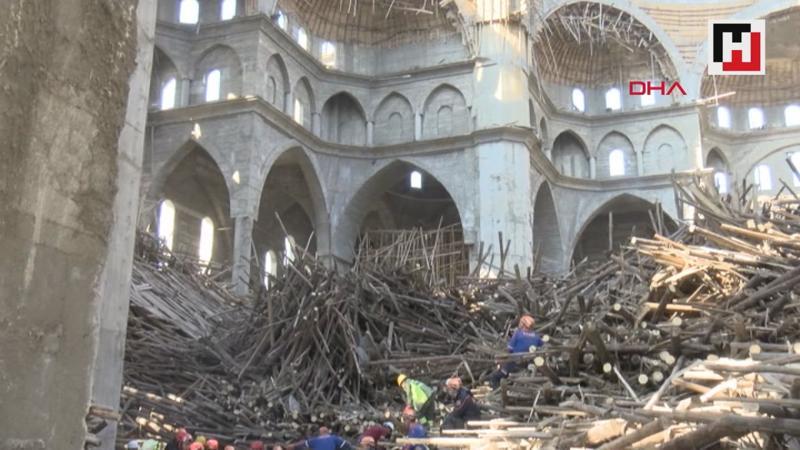 Enkaz altında kalan mühendis aranıyor