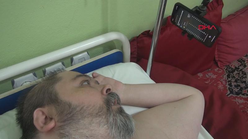 Doktorların 2 yıl ömür biçtiği Ali, Siri ile hayata tutundu