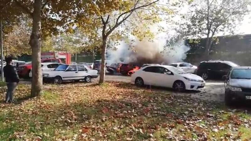 Bursa'da mangal kömürü iki arabayı yaktı