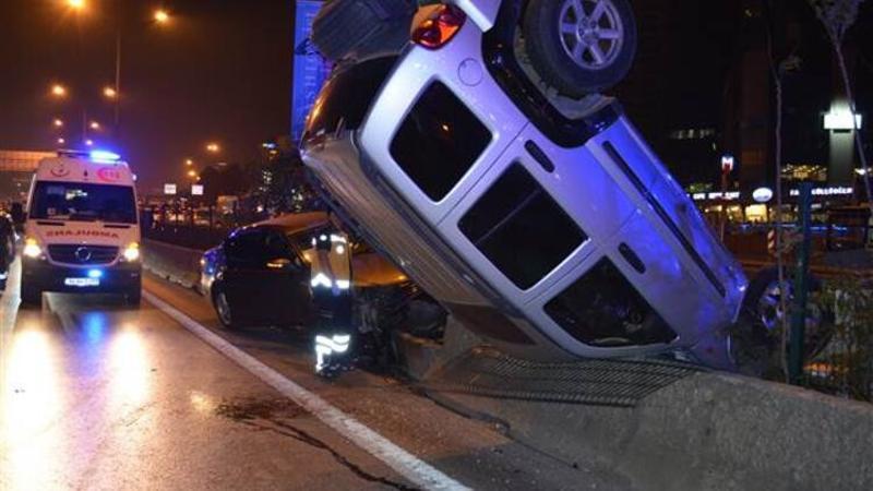 Kadıköy'deki zincirleme kaza trafiği felç etti
