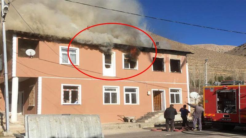 Evde çıkan yangında 3 kişi hayatını kaybetti