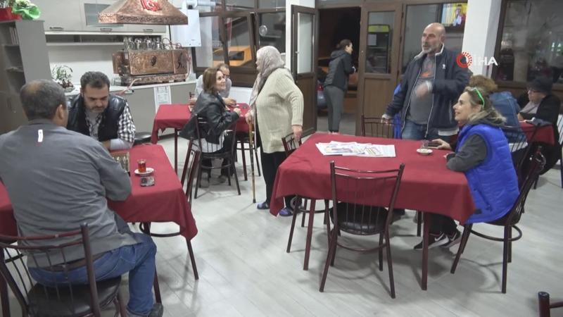 Bu kahvehane bildiğinizden çok farklı