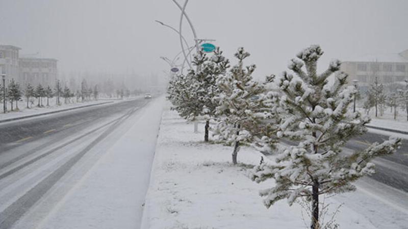 Doğu'da ulaşıma kar engeli