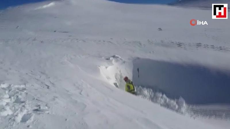 Kayıp iki dağcının sığınabileceği mağarada kazı çalışması başlatıldı