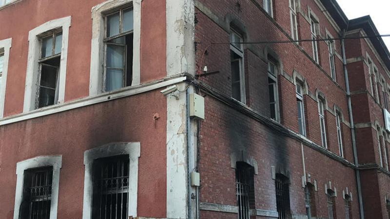 Sirkeci Tren Garı'nda yangın