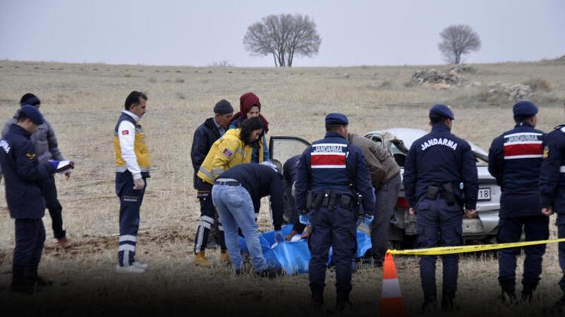 Karaman'da otomobil takla attı