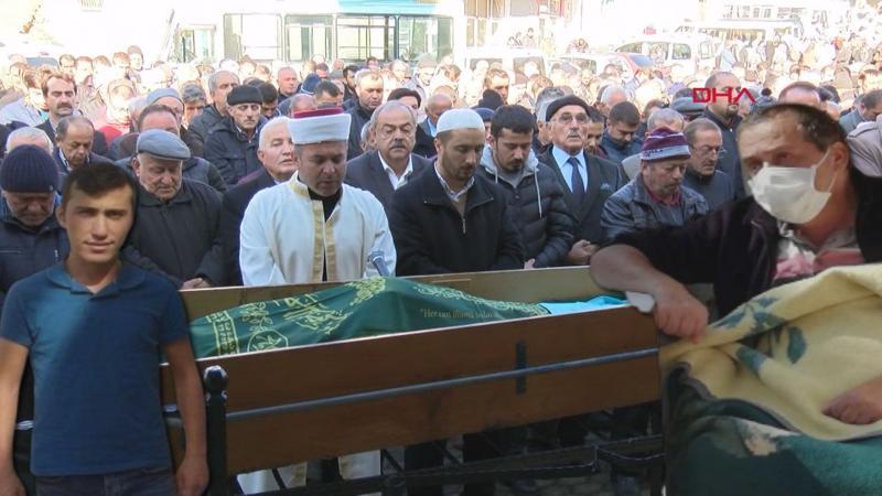 Acısına dayanamadığı oğlunun yanında toprağa verildi