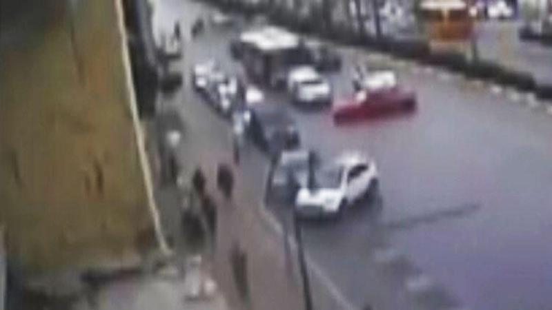 Trafiği birbirine kattı, ortalıktan kayboldu