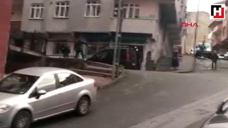 Gaziosmanpaşa'da sokak ortasında kadını sopayla dövdü