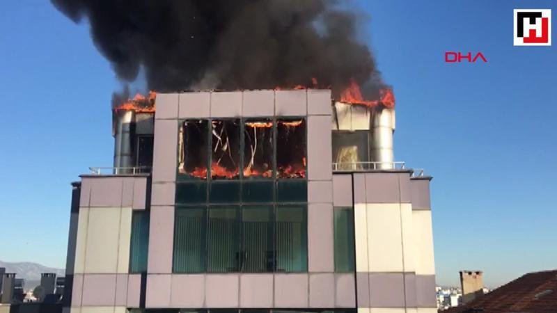 Antalya'da iş merkezinde yangın