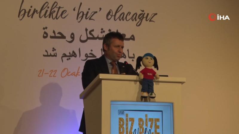 Kürsüde konuşurken kalp krizi geçirdi