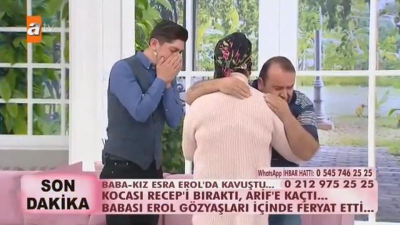 Terk eden eşini görünce canlı yayın ağlayarak yalvardı