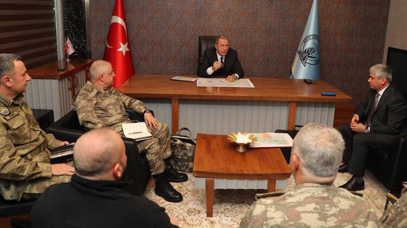 Akar ve komutanlar Hatay'da incelemelerde bulundu