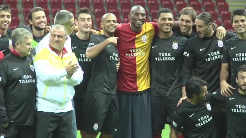 ABD'li ünlü basketbolcu Kobe Bryant helikopter kazasında hayatını kaybetti