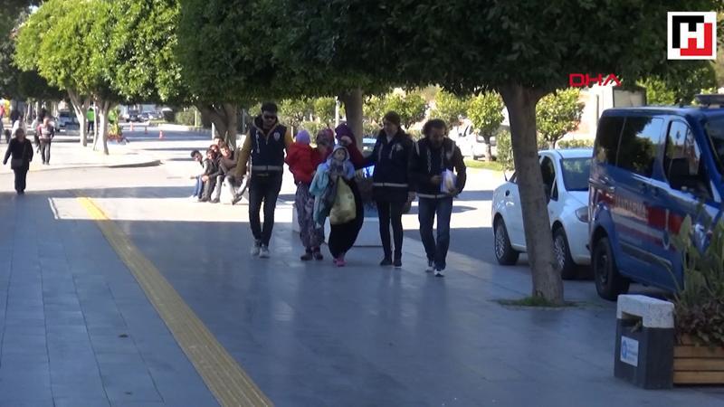 Cezaevine çocuklarıyla gittiler