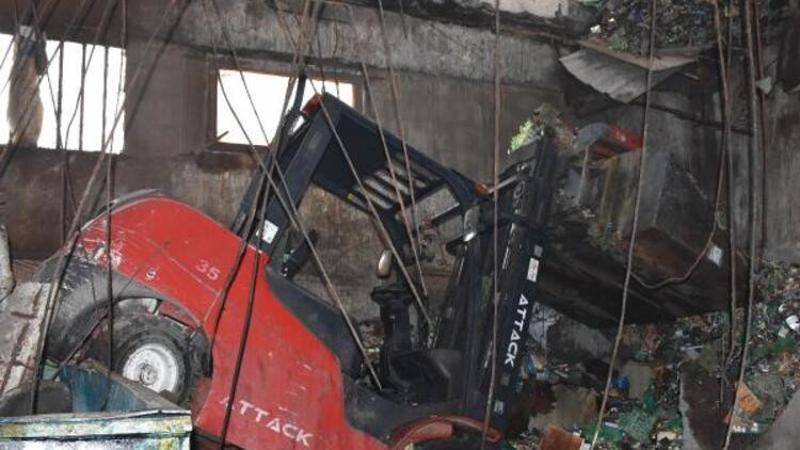 Sultangazi'de atölyenin tavanı çöktü