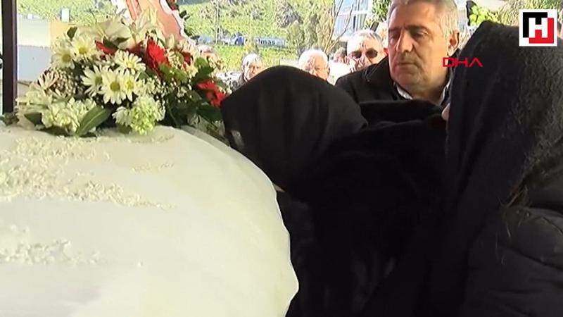 Uçak kazasında hayatını kaybeden Songül Bozkurt toprağa verildi