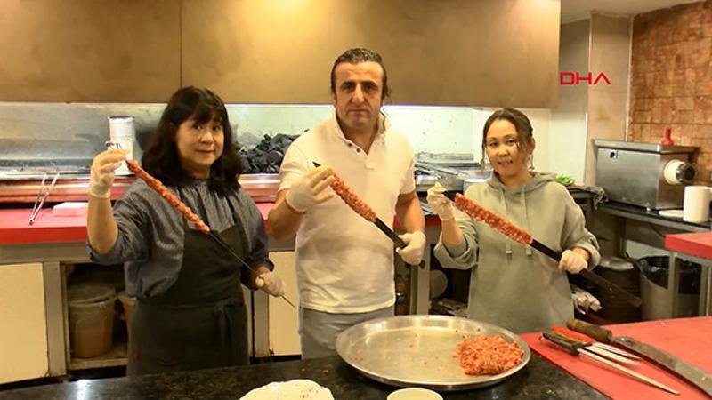 Japonya'dan gelip, Adana kebabı yapımını öğrendiler