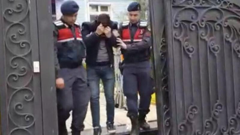 Öğrenci gibi yaklaşıp evine baskın düzenlediler