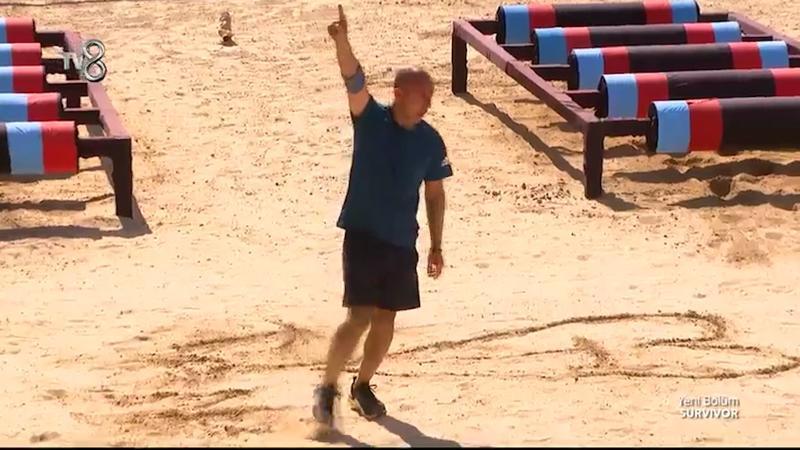 Survivor'da duygusal anlar... Ceyhun Uzun kazandığı oyunu kızına adadı