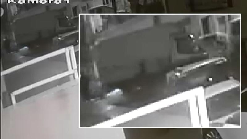 Şişli'de bebeğin çöp kutusuna bırakılma anı kamerada