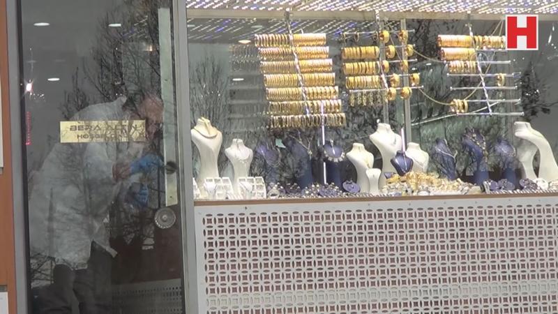 Gelin arabasıyla gelip kuyumcuyu soydular