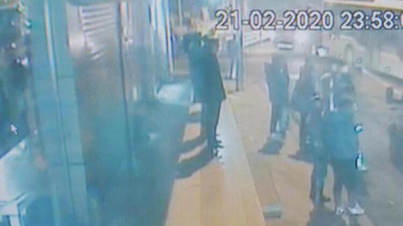 Ümraniye'de minibüsün otobüsüne çarpma anı kamerada